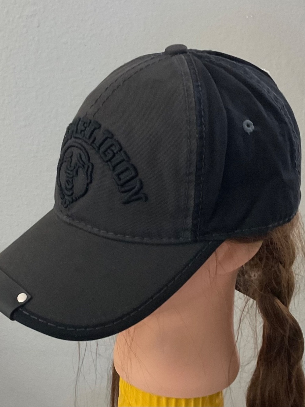 True religion Cap. - Picture 3 of 7